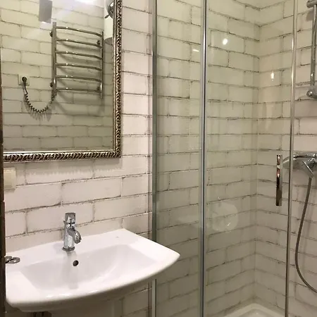 Tugan Baranovskogo Apartment *